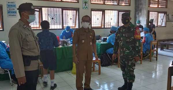 Giat VAKSIN USIA 12 - 18 Tahun