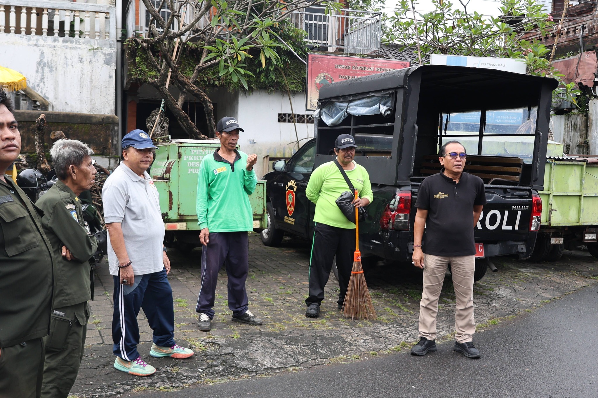 KEGIATAN BERSIH BERSIH SAMBUT HUT KOTA DENPASAR