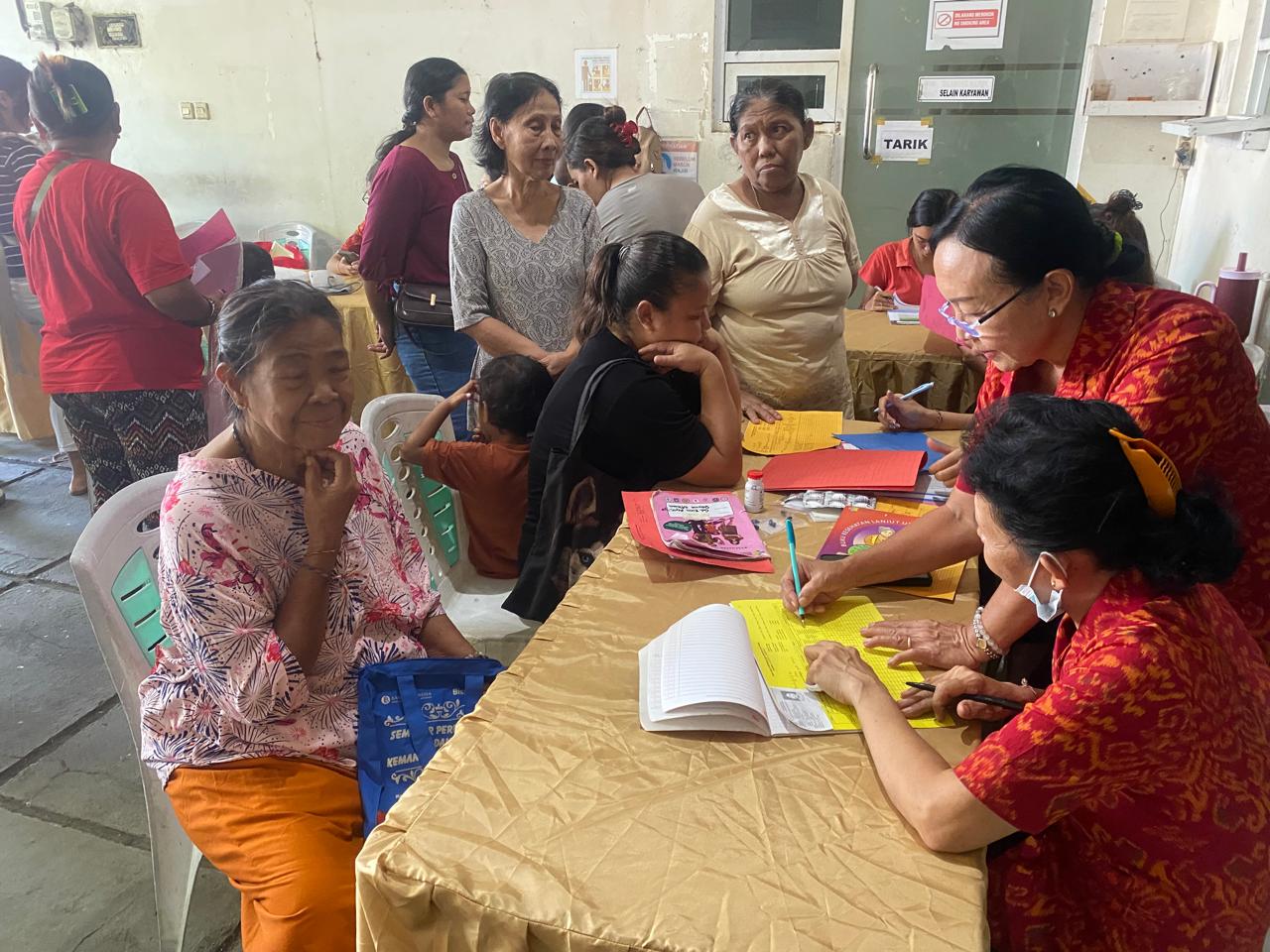  kegiatan Posyandu di Desa Dangin Puri Kangin