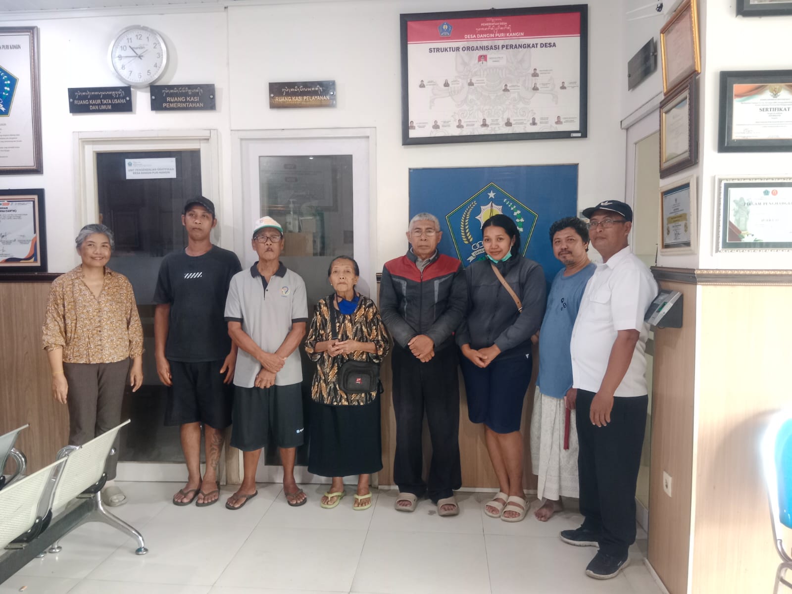 PENYERAHAN BANTUAN LANGSUNG TUNAI DANA DESA (BLT-DD) TAHUN 2026 KEPADA KELUARGA PENERIMA MANFAAT (KPM) TELAH DILAKSANAKAN OLEH PEMERINTAH DESA DANGIN PURI KANGIN.
