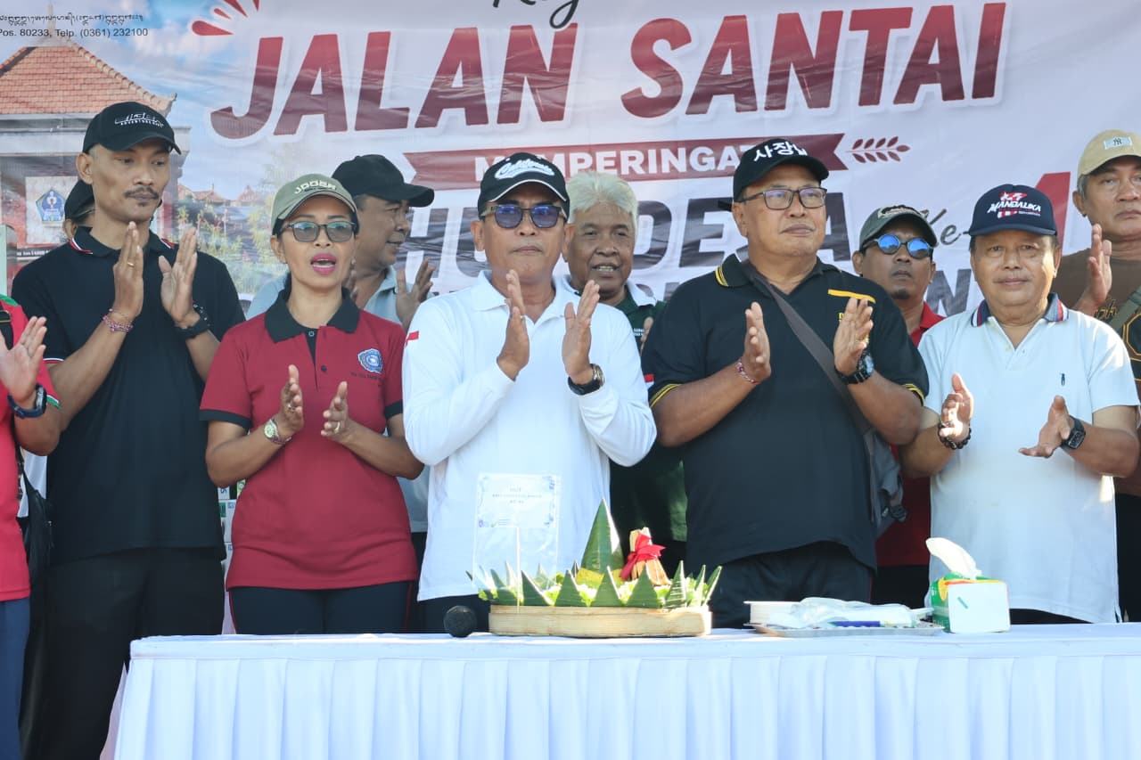 JALAN SANTAI PERINGATAN HUT DESA DANGIN PURI KANGIN KE-44 SEKALIGUS PENUTUPAN BULAN BHAKTI GOTONG ROYONG MASYARAKAT TAHUN 2026