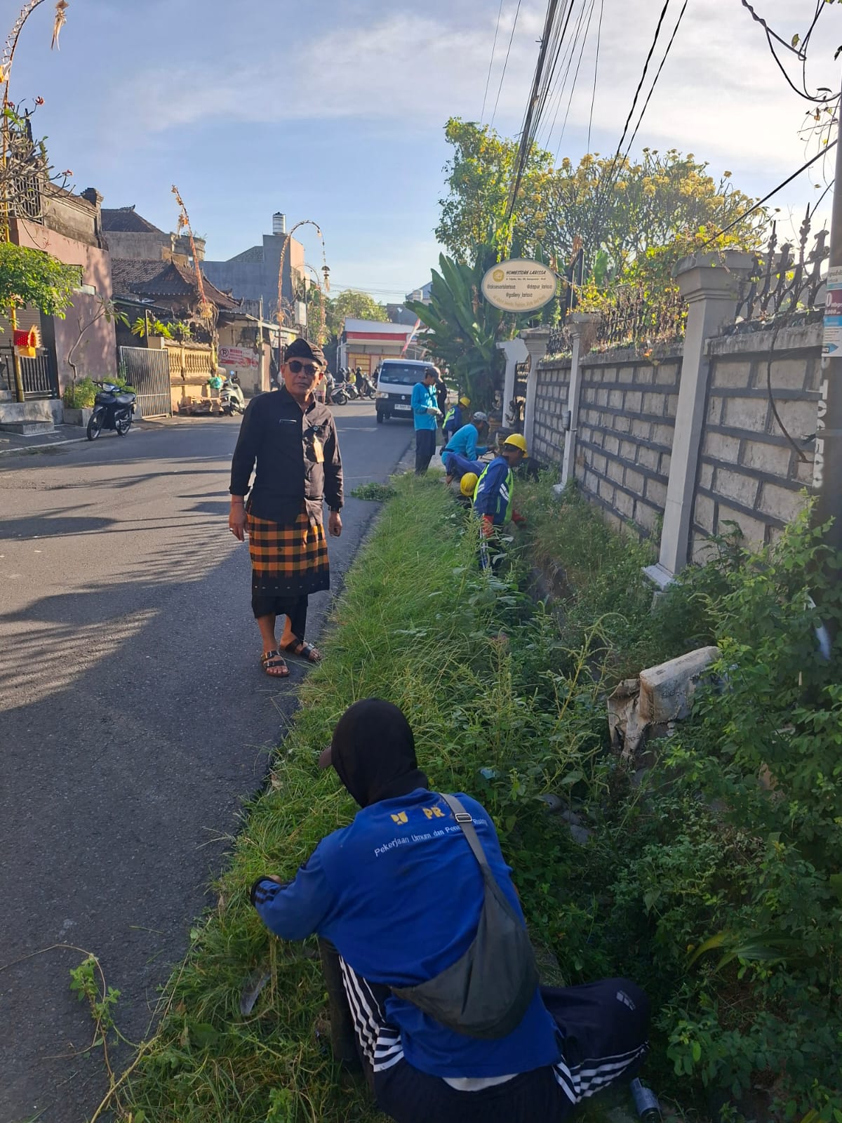TINDAK LANJUT LAPORAN WARGA – PENGGELONTORAN GOT DI JALAN TRIJATA
