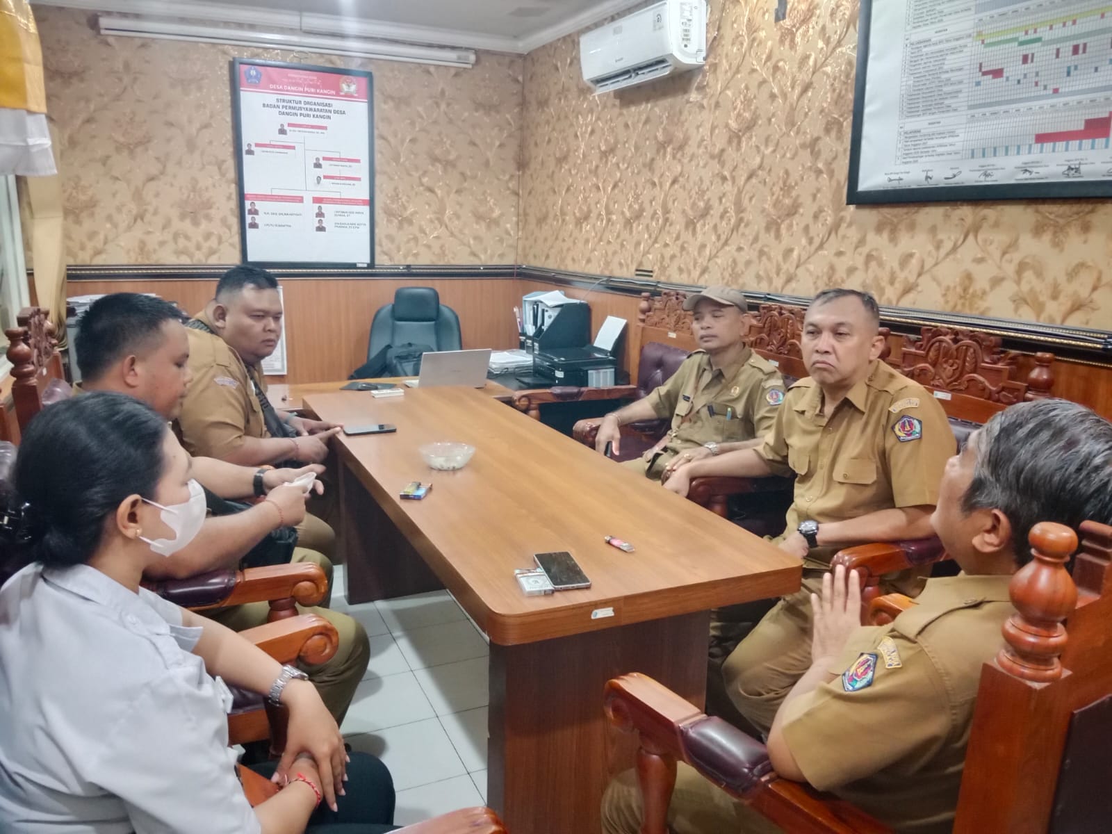 RAPAT KOORDINASI DENGAN KEPALA KEWILAYAHAN TERKAIT PENANGANAN SOSIAL DI DESA DAN PENGOPTIMALAN PERLINSOS